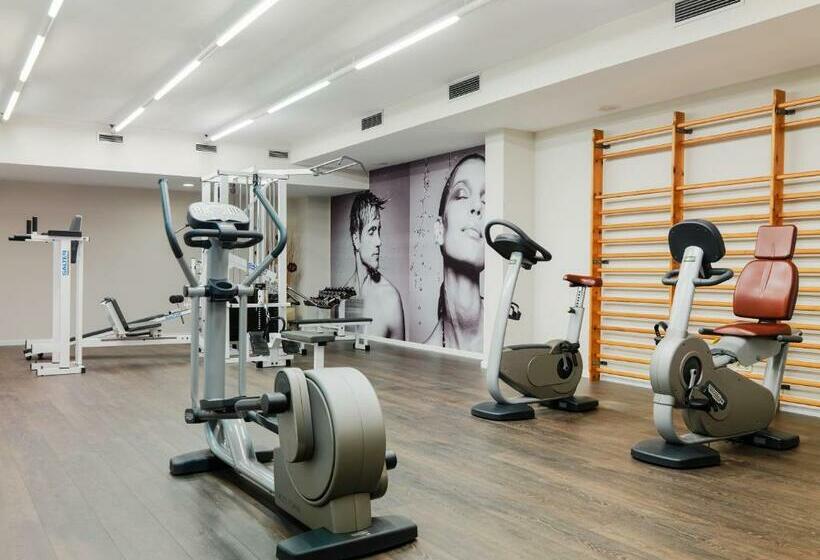 בית מלון כפרי H10 Mediterranean Village