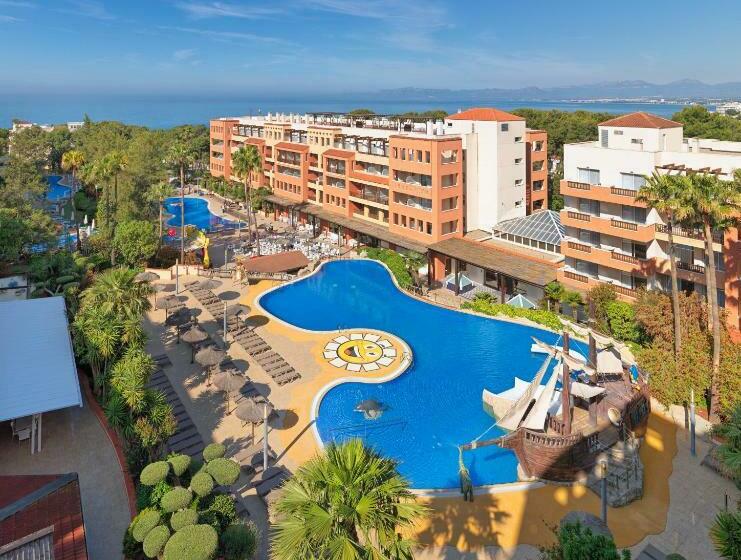 בית מלון כפרי H10 Mediterranean Village