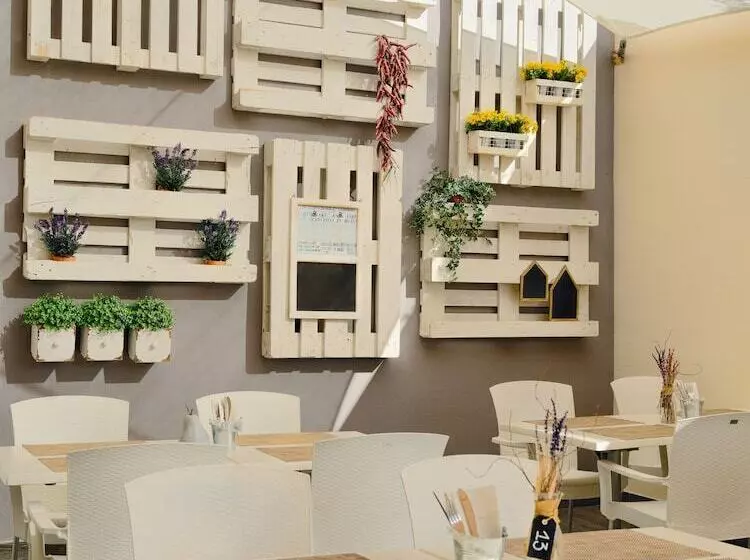 Отель H10 Mediterranean Village