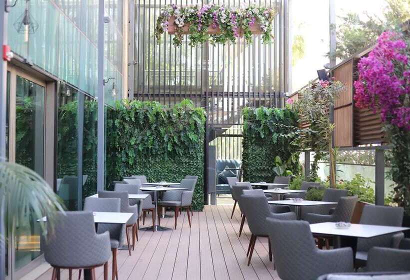 Отель Hilton Amman