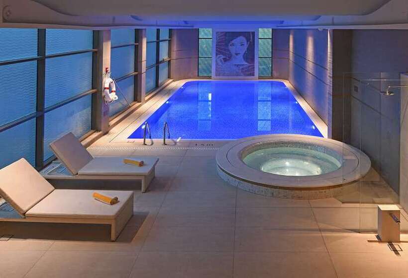 Отель Hilton Amman