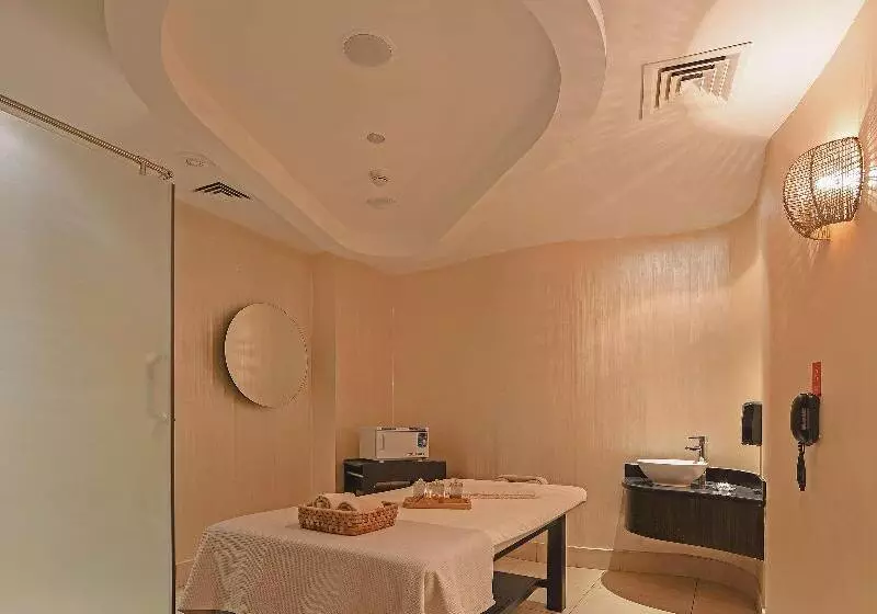 هتل Hilton Amman