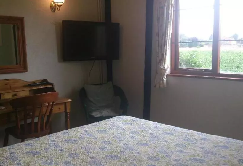 Отель Six Bells Inn