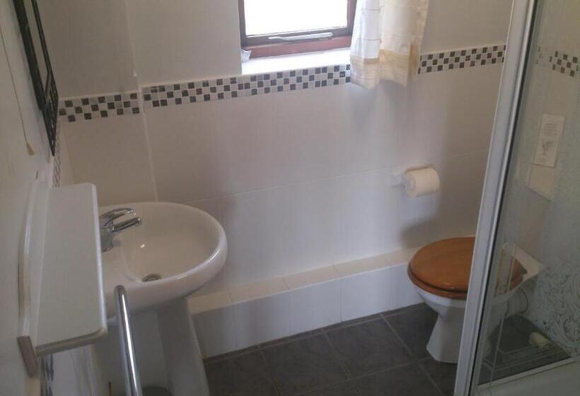 בית מלון כפרי Six Bells Inn