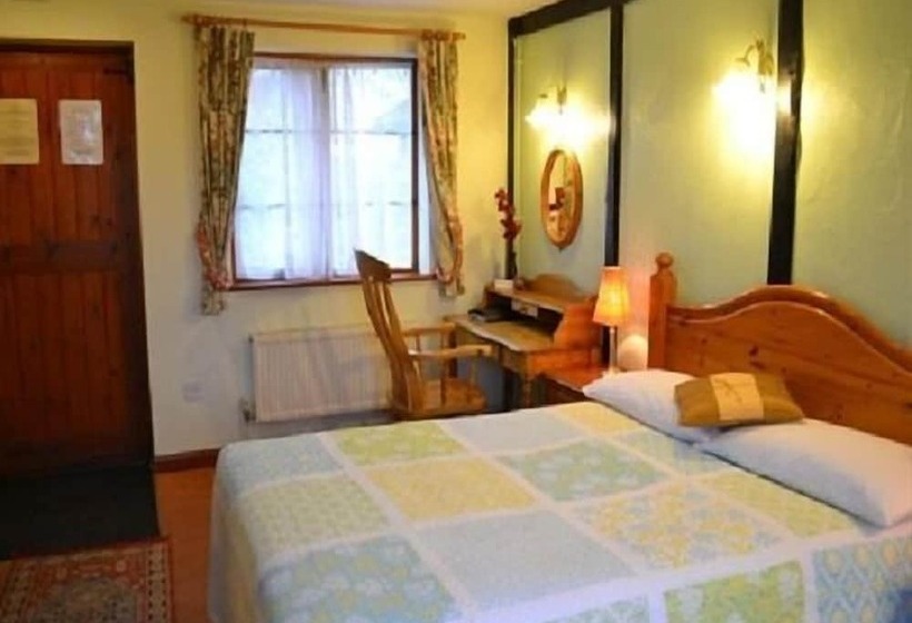 בית מלון כפרי Six Bells Inn