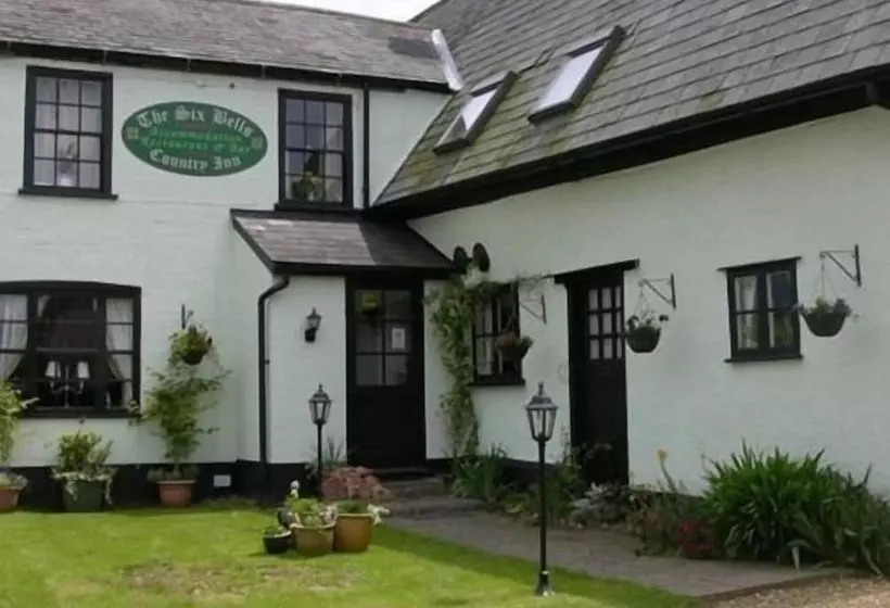 Отель Six Bells Inn
