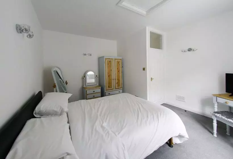 فندق Three Queens