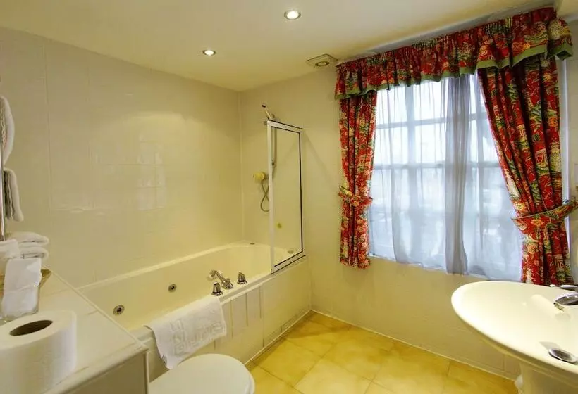 فندق Three Queens