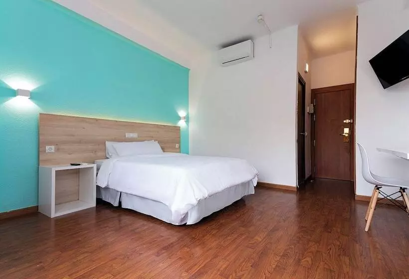 ホテル Torremolinos Centro By Croma