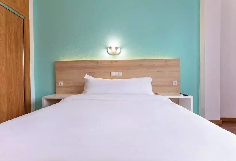 ホテル Torremolinos Centro By Croma