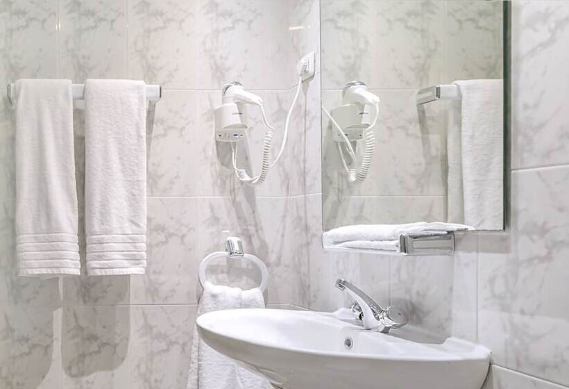 فندق Torremolinos Centro By Croma