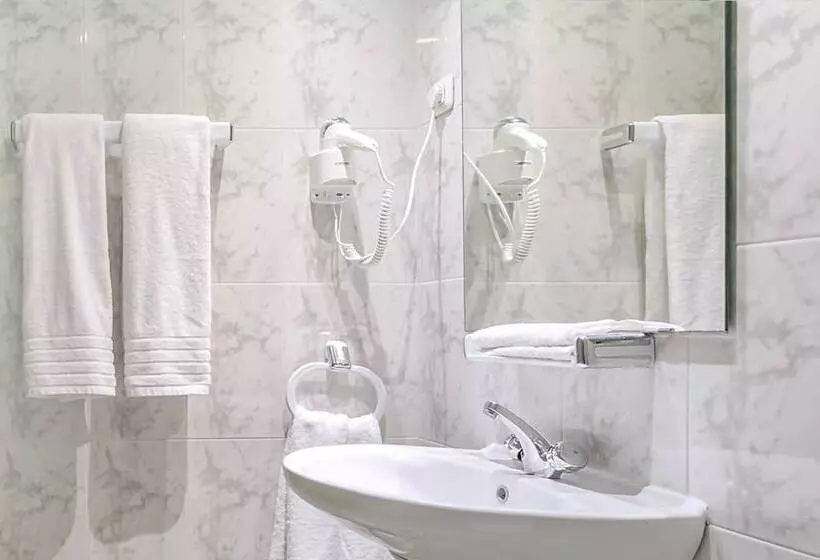 ホテル Torremolinos Centro By Croma