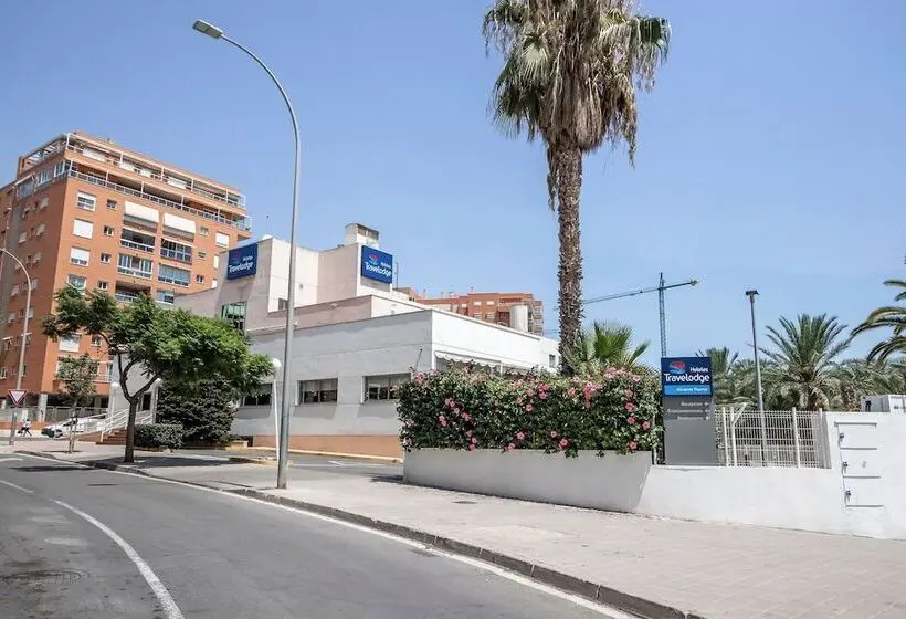 هتل Travelodge Alicante Puerto