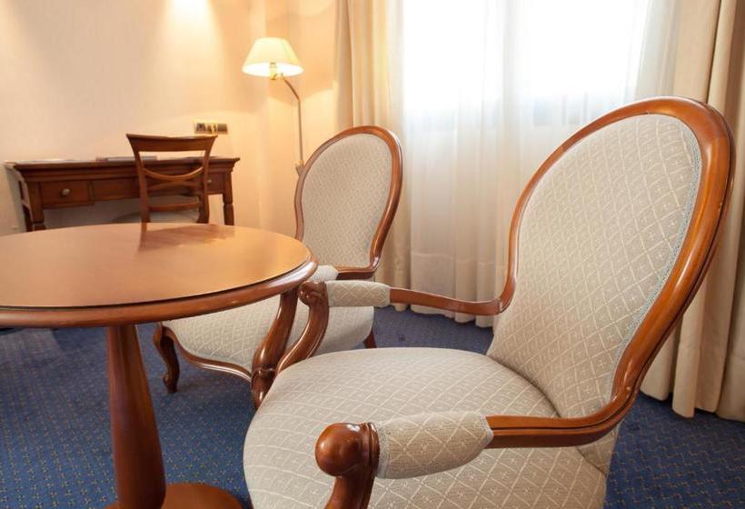 فندق Villa De Almazan