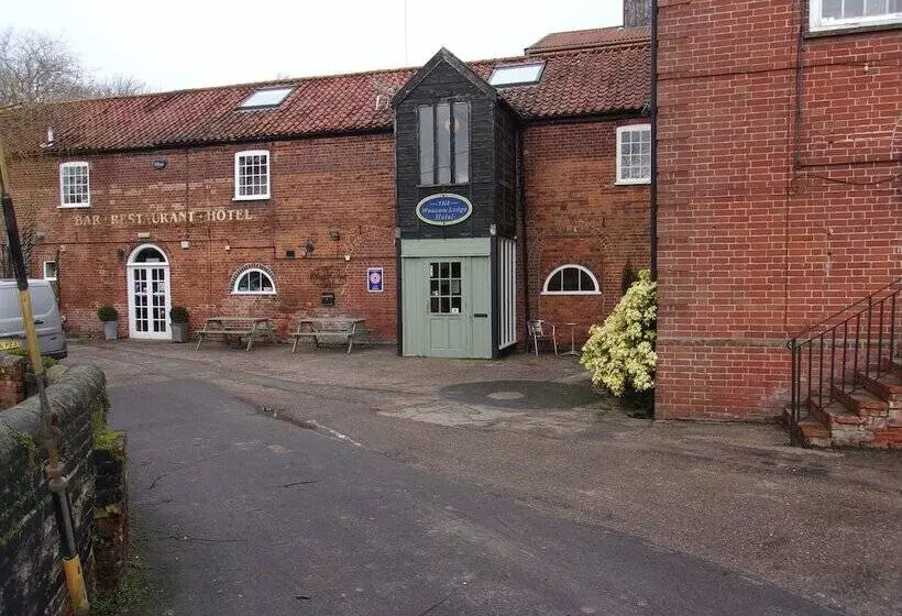 فندق Wensum Lodge