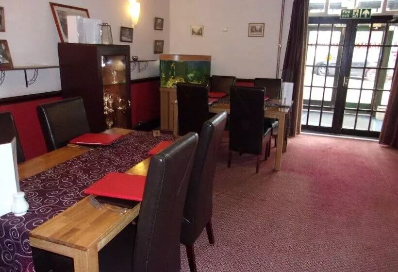 فندق Wensum Lodge