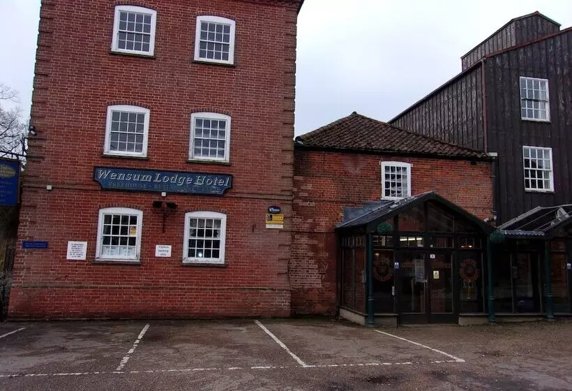 فندق Wensum Lodge