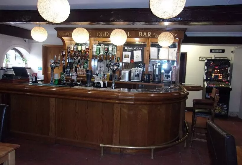 فندق Wensum Lodge