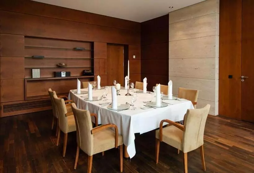 Rugs Hotel Am Schlosspark Lichtenwalde