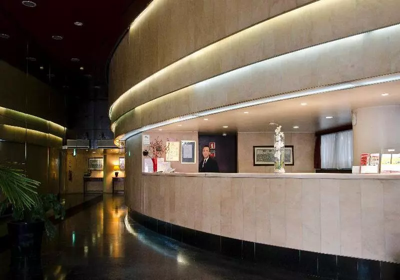 Vip Executive Eden Apart