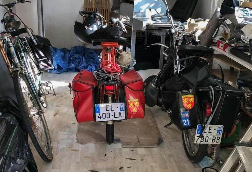 مبيت وإفطار La Bicyclette Bleue