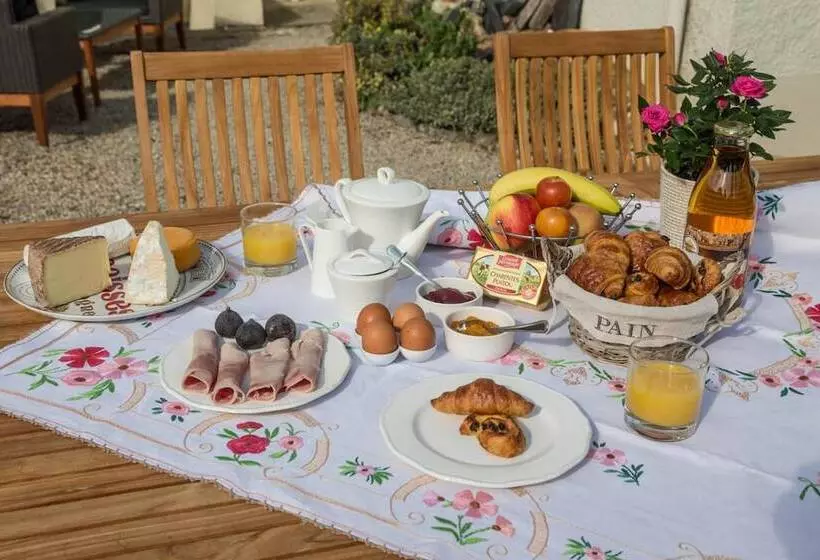 Aamiaismajoitus (B&B) La Bicyclette Bleue