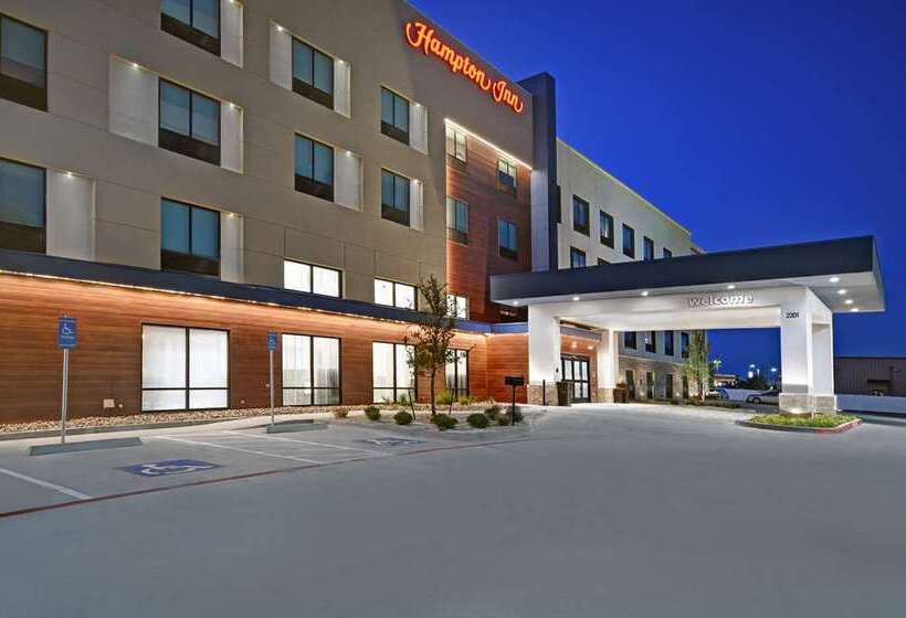 هتل Hampton Inn Midland South