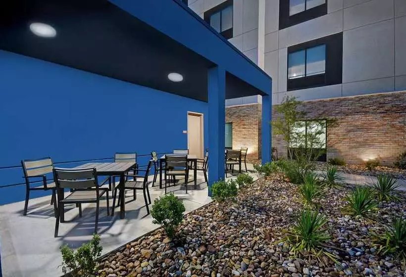 Hotelli Hampton Inn Midland South