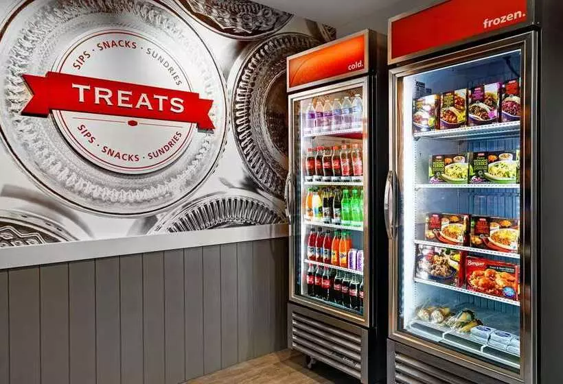 Hotelli Hampton Inn Midland South