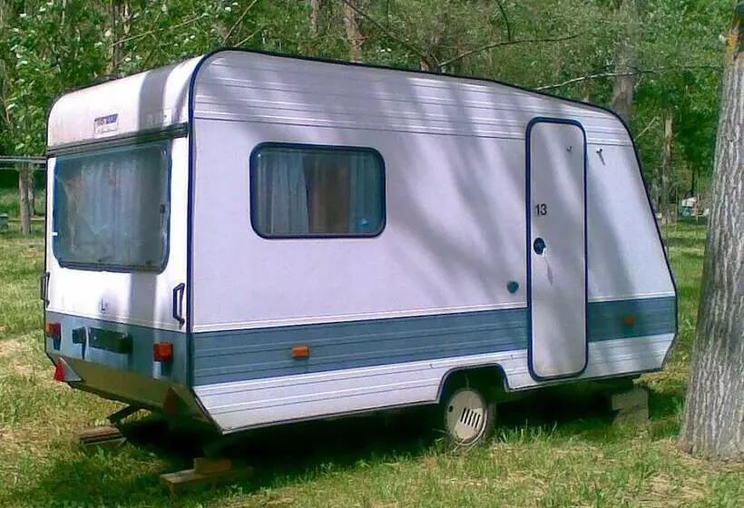 ホテル Pirineos Cien Lagos