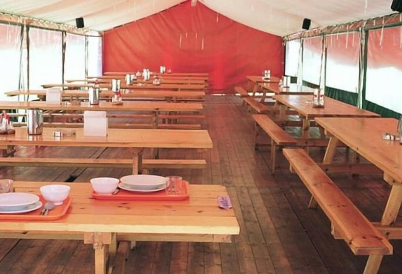 Hotel Pirineos Cien Lagos