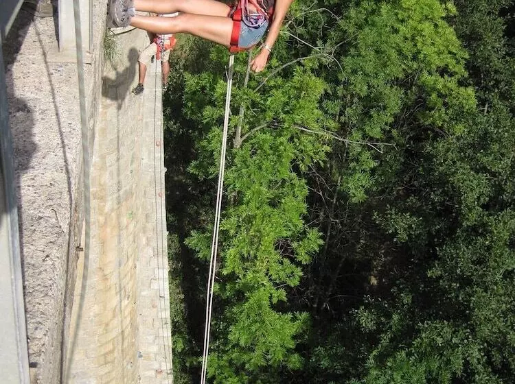 ホテル Pirineos Cien Lagos