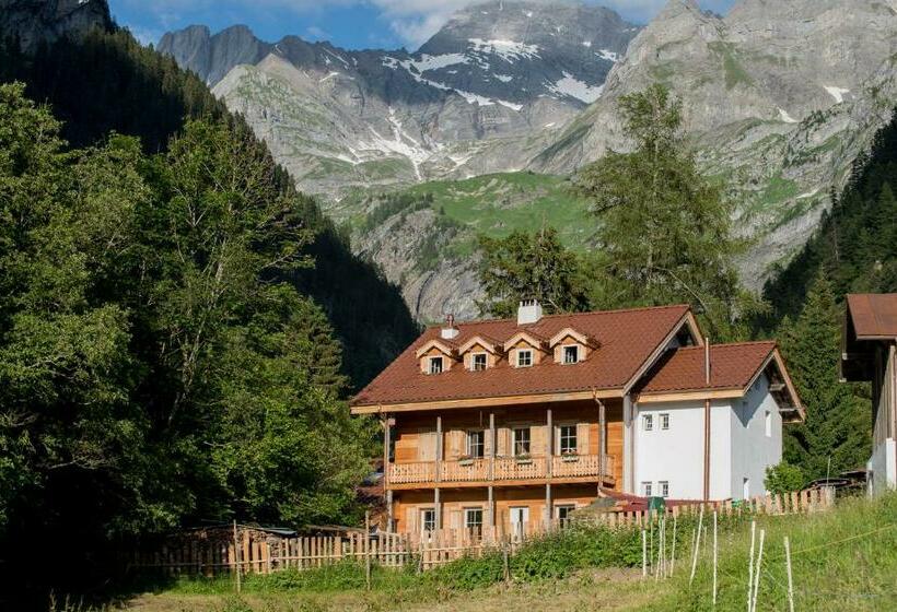 هتل Riversong Centre Thermal