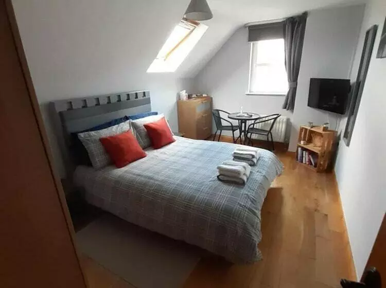 ベッドアンドブレックファースト Evaron House