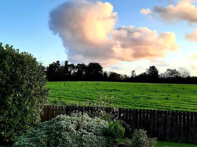 ベッドアンドブレックファースト Evaron House