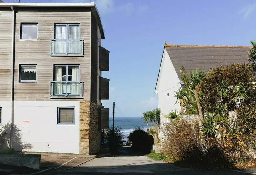 Family Home In Newquay, Parking, 3 Min Walk Beach