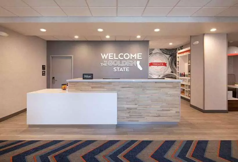 هتل Hampton Inn Santa Cruz West, Ca