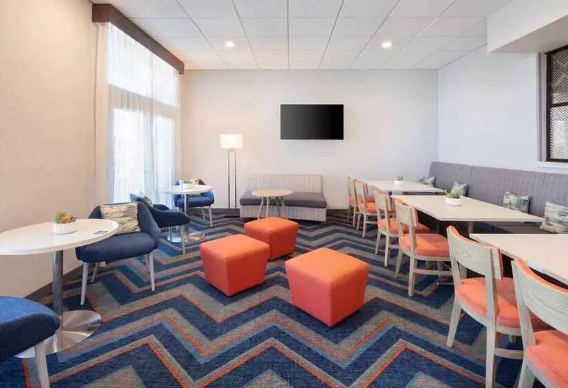 هتل Hampton Inn Santa Cruz West, Ca