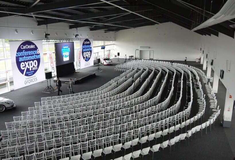 ホテル Hilton Garden Inn Silverstone