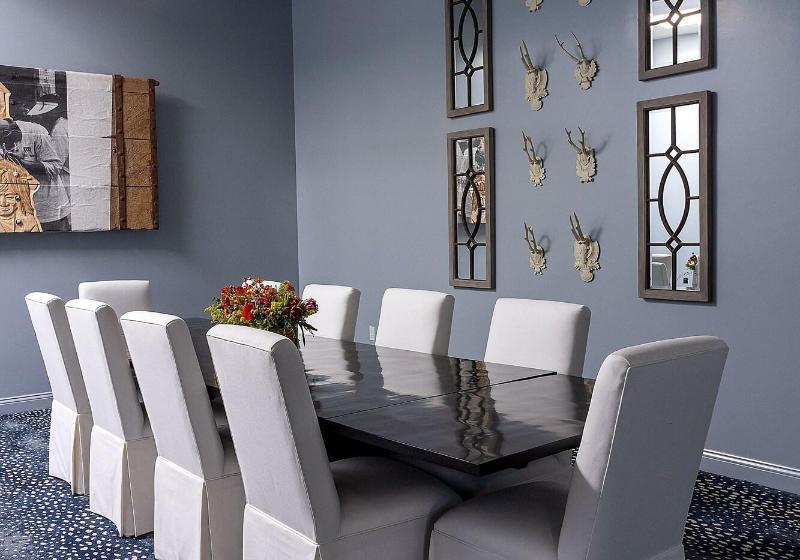 ホテル The Winston Solvang