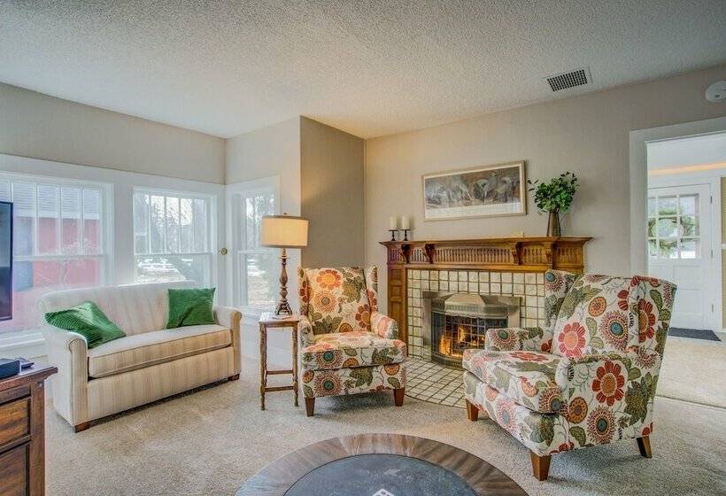 5brmonument Historic Charmminutes To Hiking