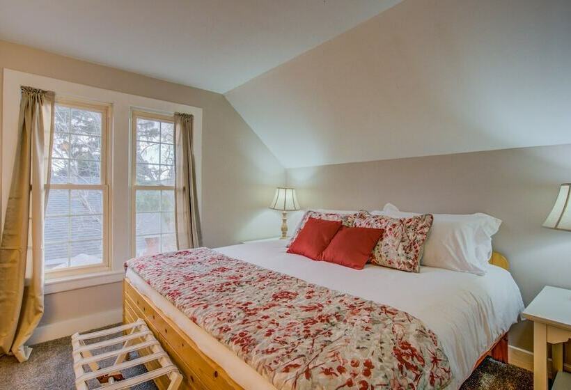 5brmonument Historic Charmminutes To Hiking