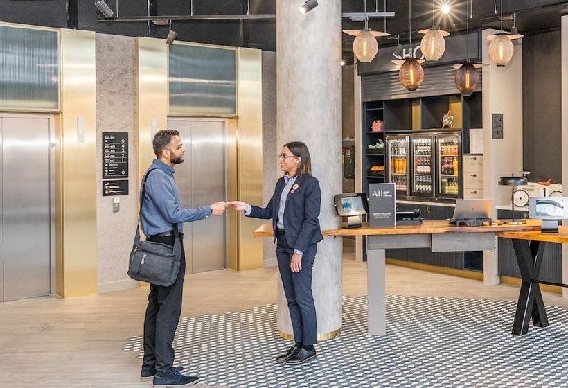 Aparthotel Adagio Leicester