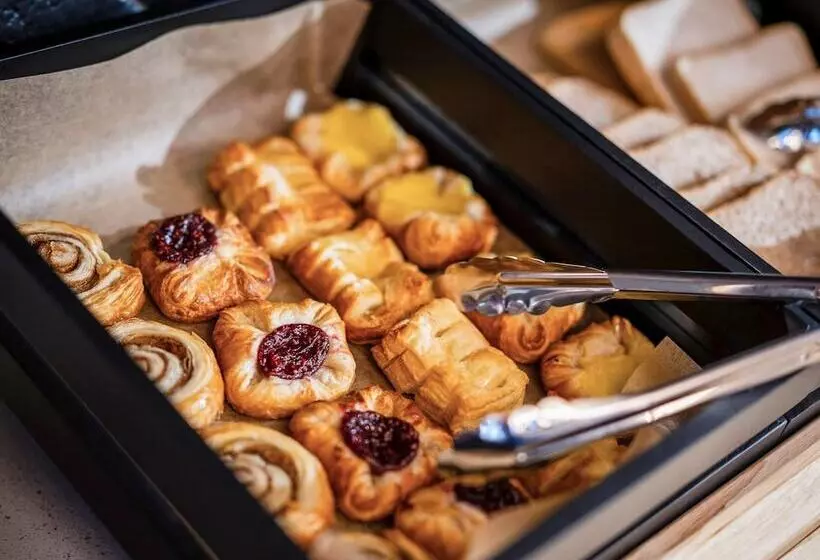 Aparthotel Adagio Leicester