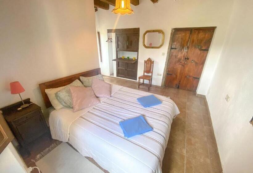 호텔 Casa Rural Sant Petrus De Madrona