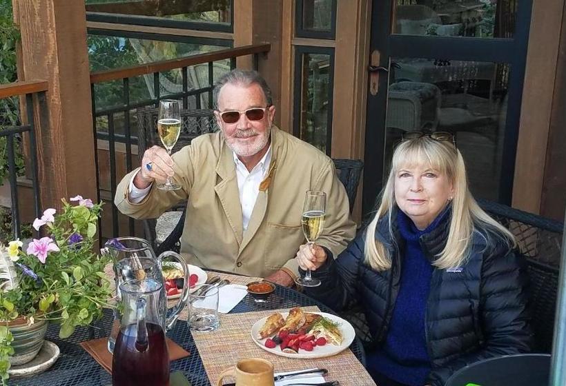 فندق Grey Cliffs Ranch