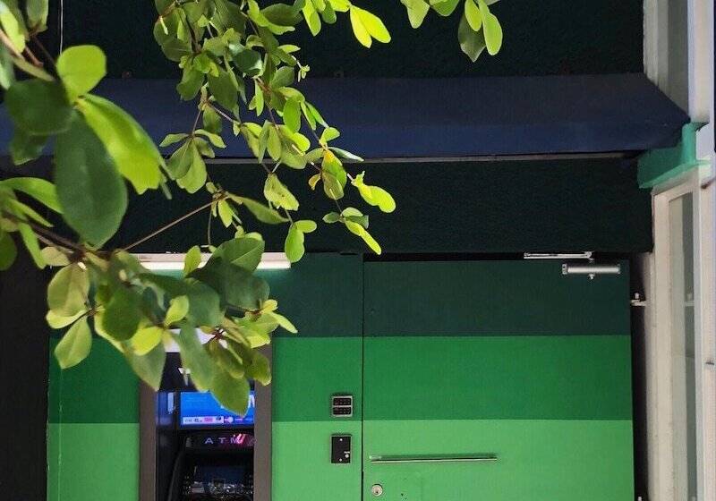 Santurcia Hostel Adults Only