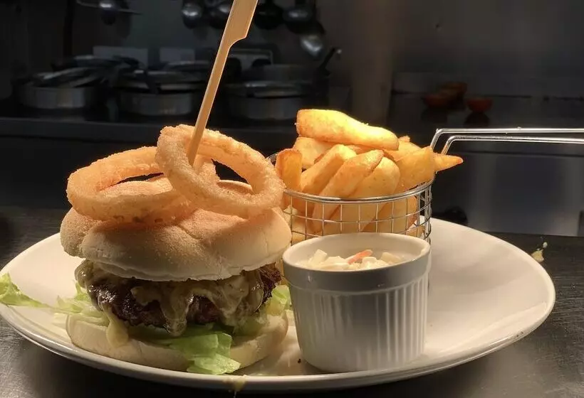 The Dog & Doublet Inn