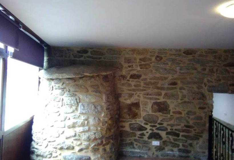 Albergue Santa Lucia De Olveiroa