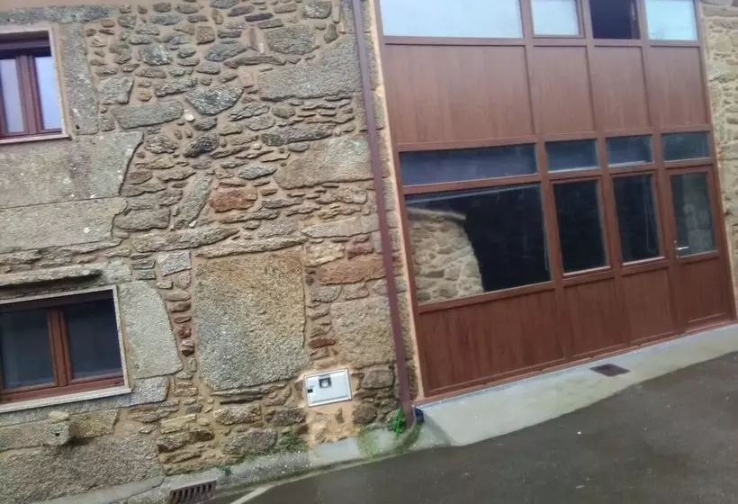 Albergue Santa Lucia De Olveiroa